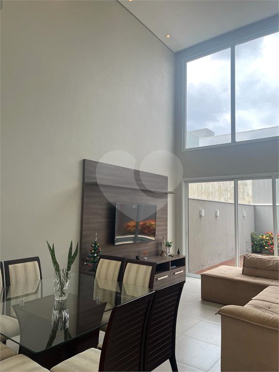 Casa à venda com 3 suítes no condomínio Residencial Terra Nobre, Indaiatuba - SP