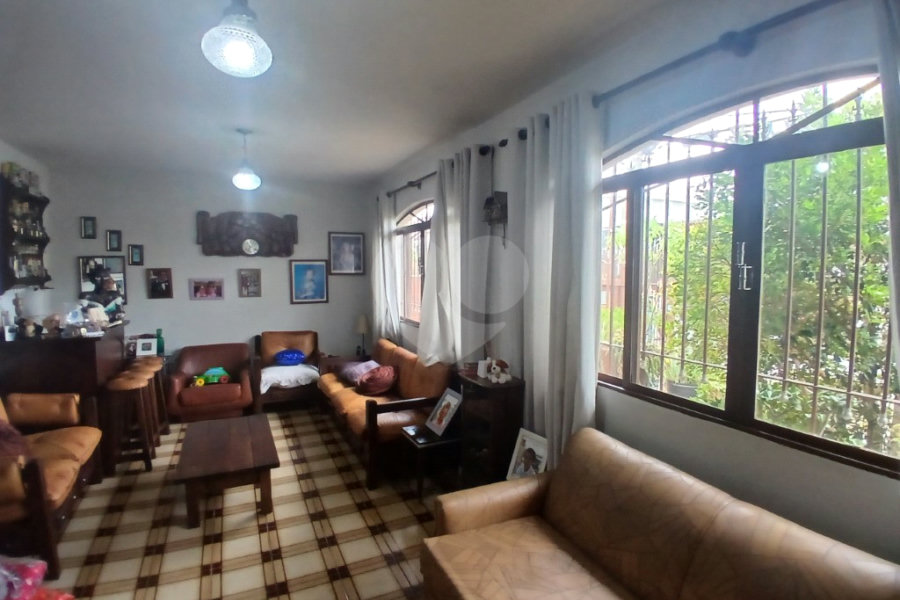 Casa Térrea à venda com 4 quartos, sendo 1 suíte, em Vila Mazzei, São Paulo, SP