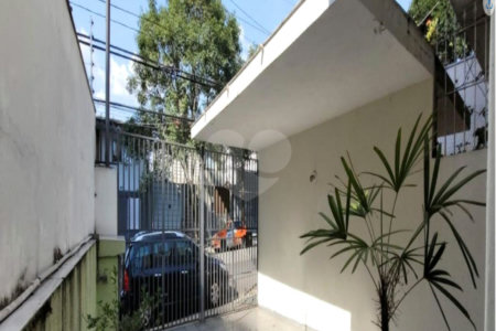 Casa à venda com 3 quartos, sendo 1 suíte, em Jardim Brasil (zona Sul), São Paulo, SP