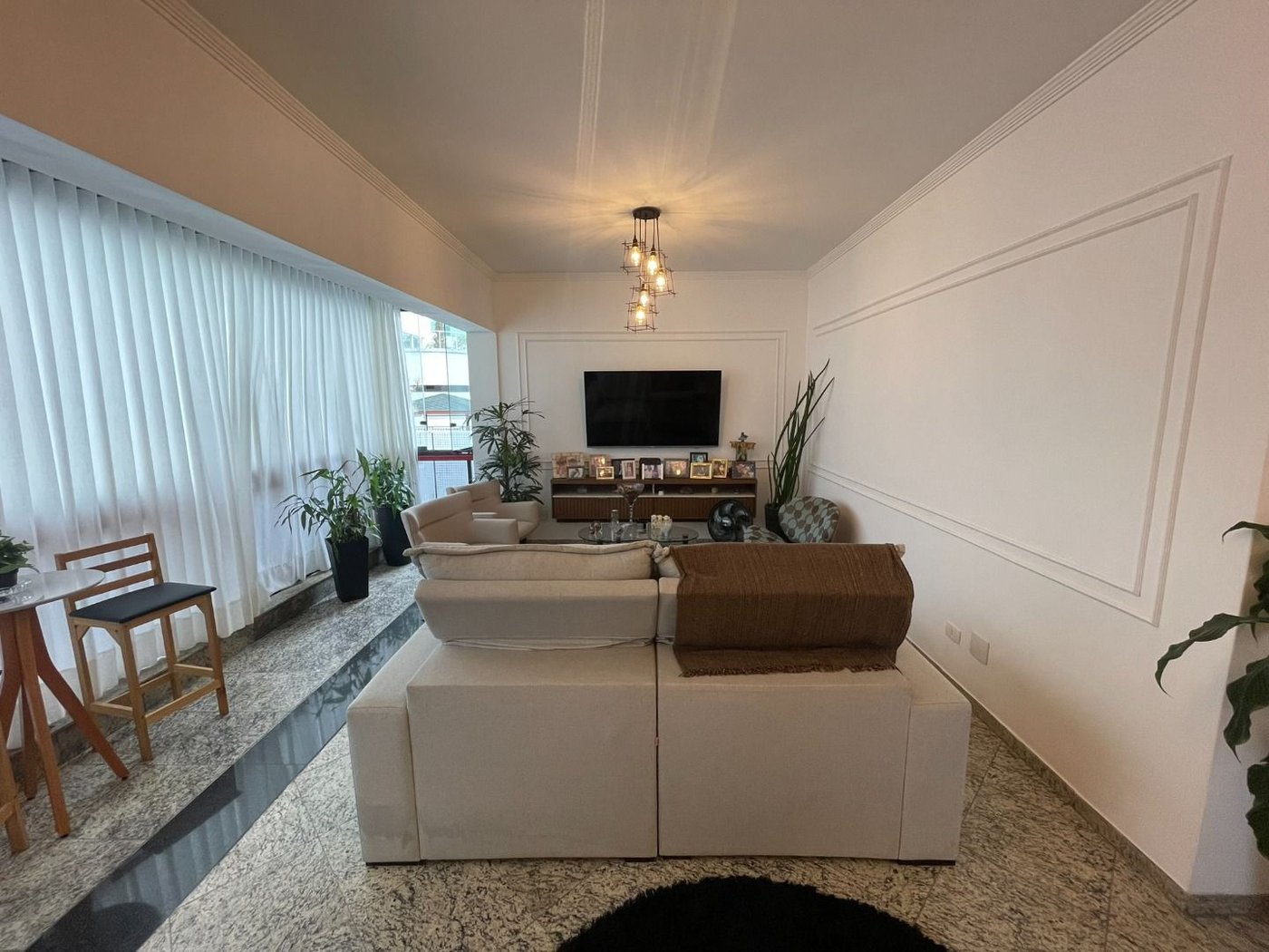 Apartamento 3 dormitórios com 2 suítes, 2 vagas demarcadas, no Embaré, Santos