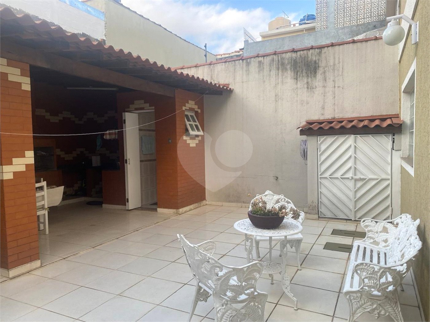 Casa à venda com 3 suítes em Vila Carrão, São Paulo, SP