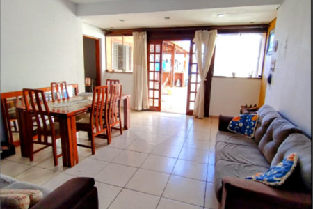 Casa Térrea à venda com 2 quartos, sendo 1 suíte,  em Jardim Alvinópolis, Atibaia, SP