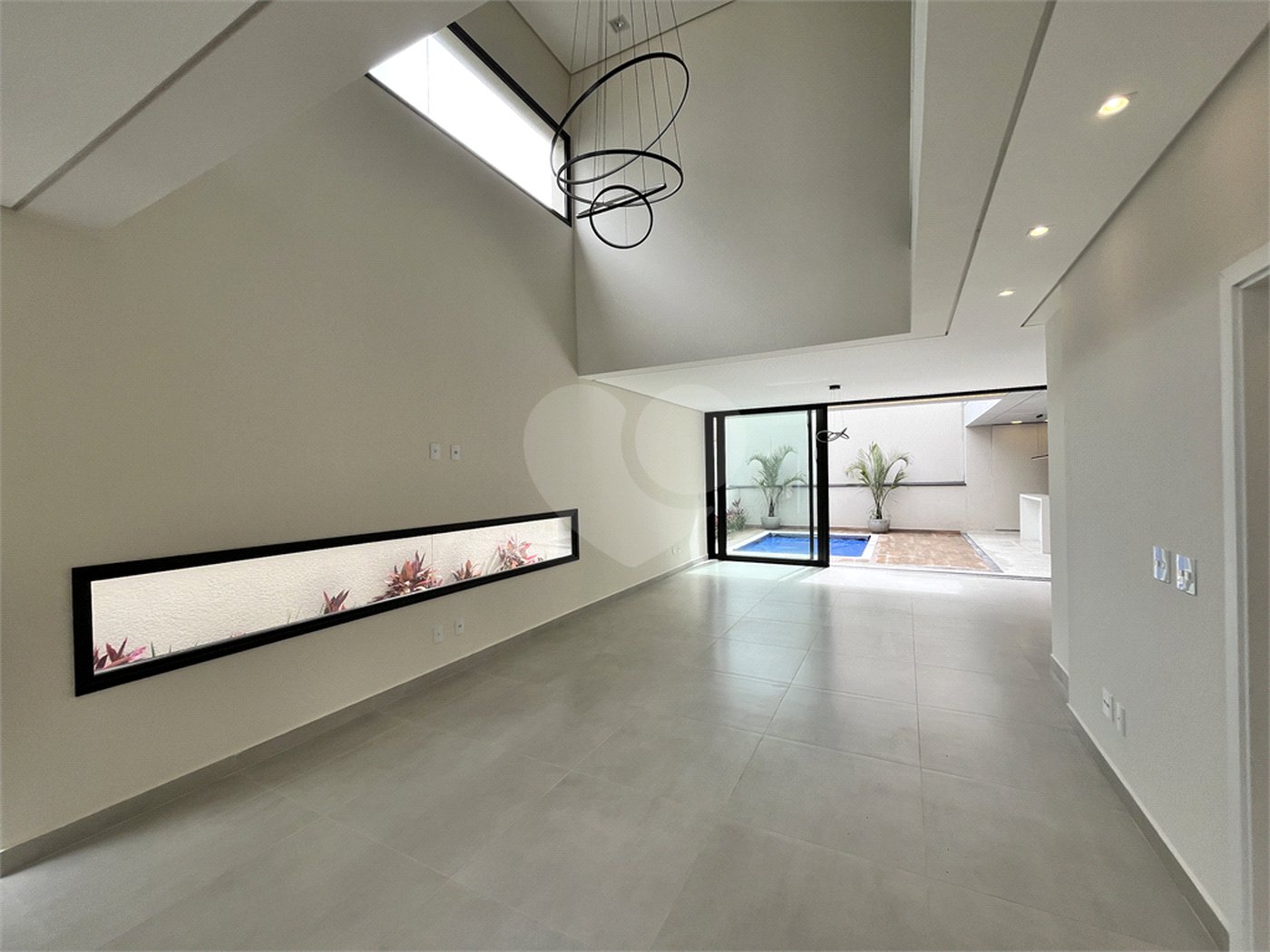 Casa à venda com 4 suítes no condomínio Mont Blanc, Sorocaba - SP