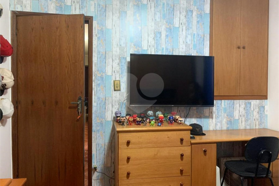 Sobrado à venda com 3 quartos, sendo 1 suíte,  em Vila Sabrina, São Paulo, SP