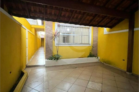 Sobrado à venda com 3 quartos, sendo 1 suíte, em Vila Piauí, São Paulo, SP