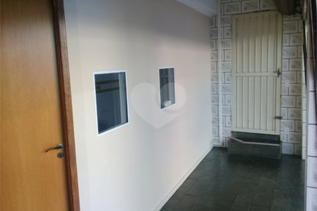 Sobrado à venda com 4 quartos, sendo 2 suítes,  em Jardim Regina, Indaiatuba, SP