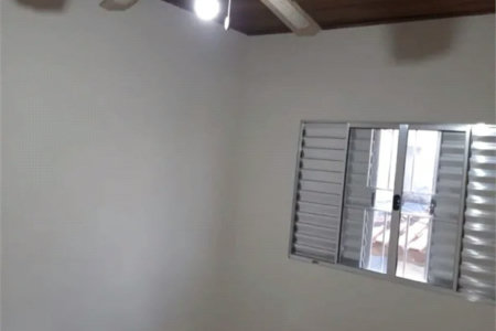 Sobrado à venda com 2 quartos em Km 18, Osasco, SP