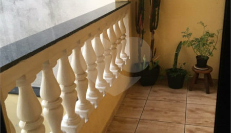 Casa à venda com 2 suítes em Vila Santana, São Paulo, SP