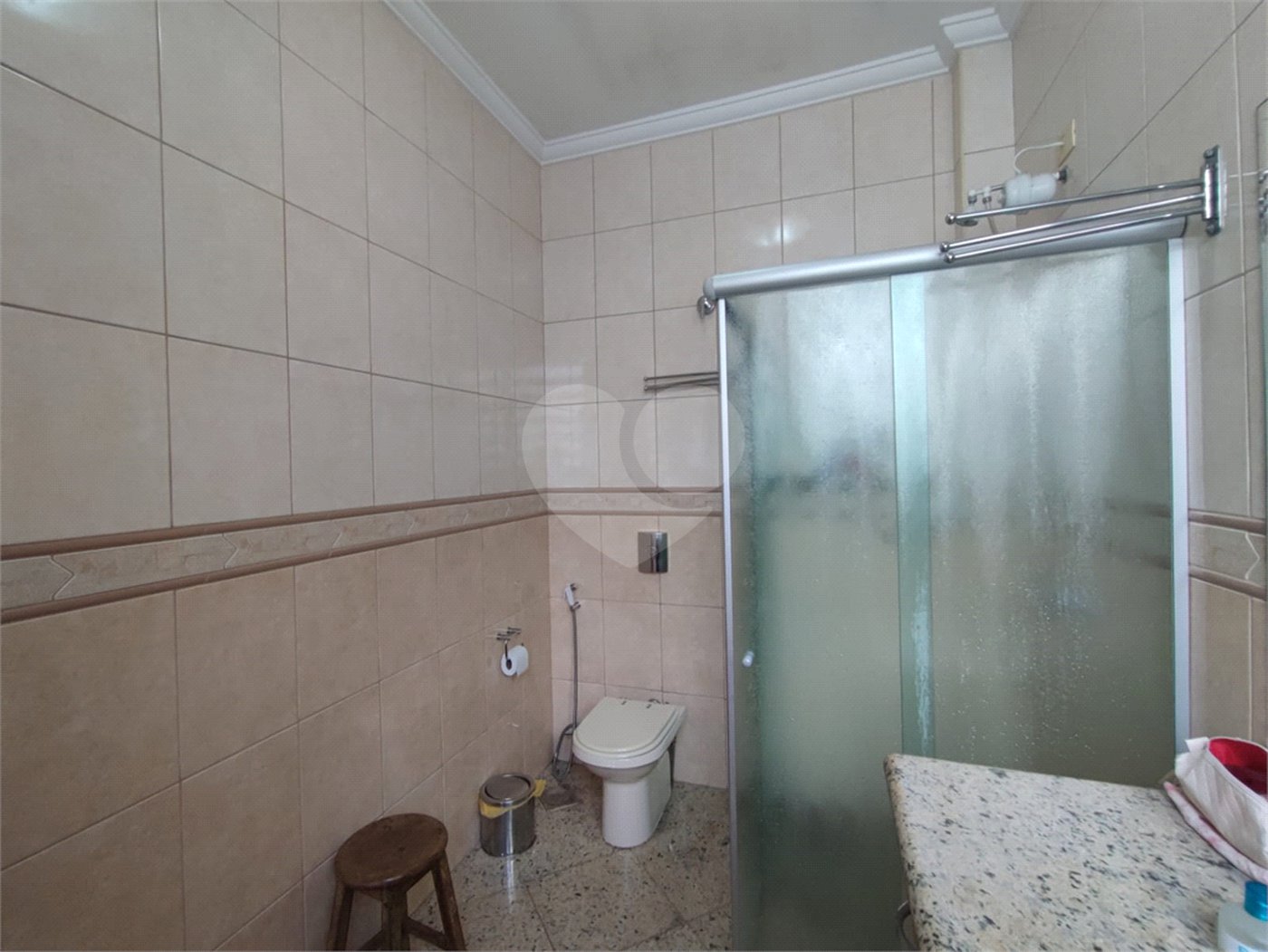 Apartamento para venda e locação na Aclimação de 108m² com 2 dormitórios e 2 banheiros, varanda