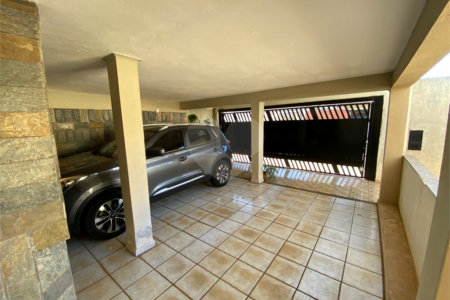 Casa/sobrado para venda com piscina no Santa Felícia Jardim