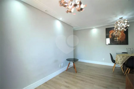 Apartamento com 55 m² à venda na Vila Bertioga.