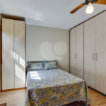 Casa à venda com 3 quartos, sendo 2 suítes, no condomínio Granja do Morumbi, São Paulo - SP