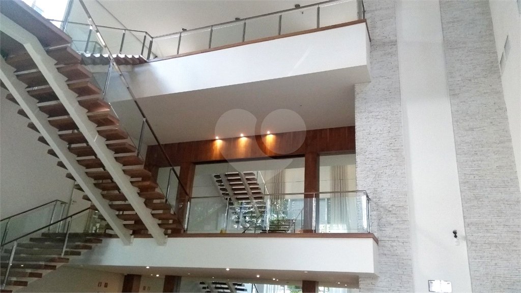 Apartamento à venda com 3 suítes em Jardim Marajoara, São Paulo, SP
