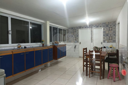 Casa à venda com 4 quartos em Santa Cruz, Rio de Janeiro, RJ