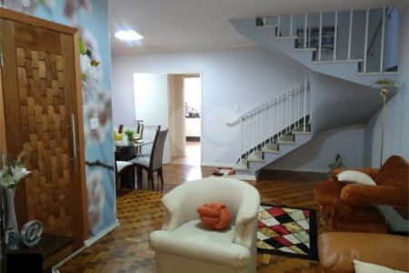 Casa à venda com 3 quartos, sendo 1 suíte, em Jardim da Saúde, São Paulo, SP