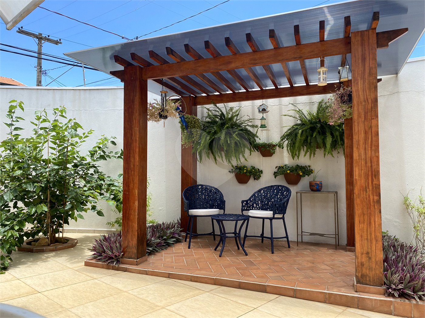 Casa à venda com 3 quartos, sendo 1 suíte, em Jardim das Palmeiras, Valinhos, SP