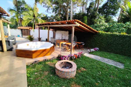 Casa à venda com 3 quartos, sendo 1 suíte, no condomínio Caconde, São Bernardo do Campo - SP