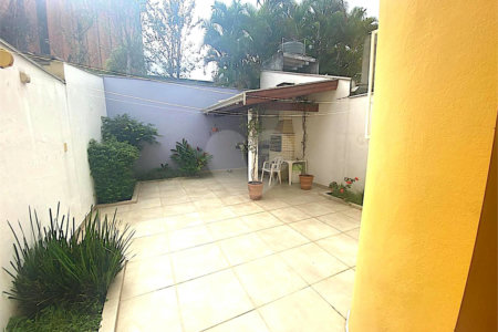Sobrado à venda com 3 quartos, sendo 1 suíte,  em Chácara Santo Antônio (zona Sul), São Paulo, SP