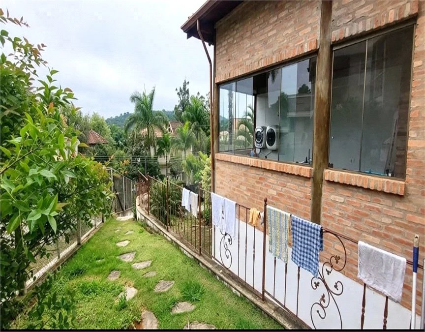 Casa à venda ou para alugar com 5 suítes no condomínio Cantareira, Mairiporã - SP