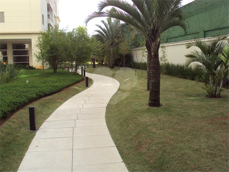 Apartamento à venda com 3 quartos, sendo 2 suítes,  em Granja Julieta, São Paulo, SP