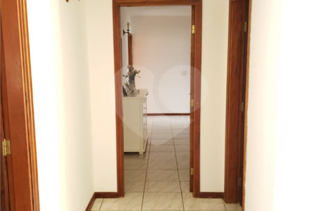 Casa à venda com 4 quartos, sendo 2 suítes,  no condomínio Acmti - Colinas do Mosteiro, Terras de Itaici e Recanto dos Pássaros, Indaiatuba - SP