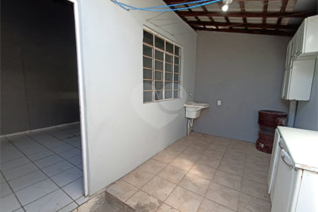 Casa à venda ou para alugar com 2 quartos em Vila Arruda, Itapetininga, SP