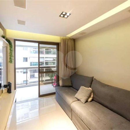 Apartamento à venda com 4 quartos, sendo 1 suíte,  em Tijuca, Rio de Janeiro, RJ