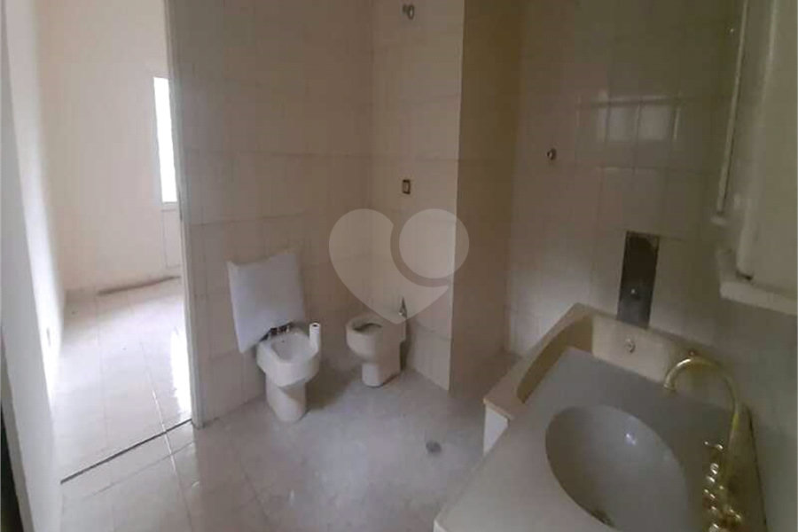 Sobrado à venda com 4 quartos, sendo 2 suítes, em Serra da Cantareira, Mairiporã, SP