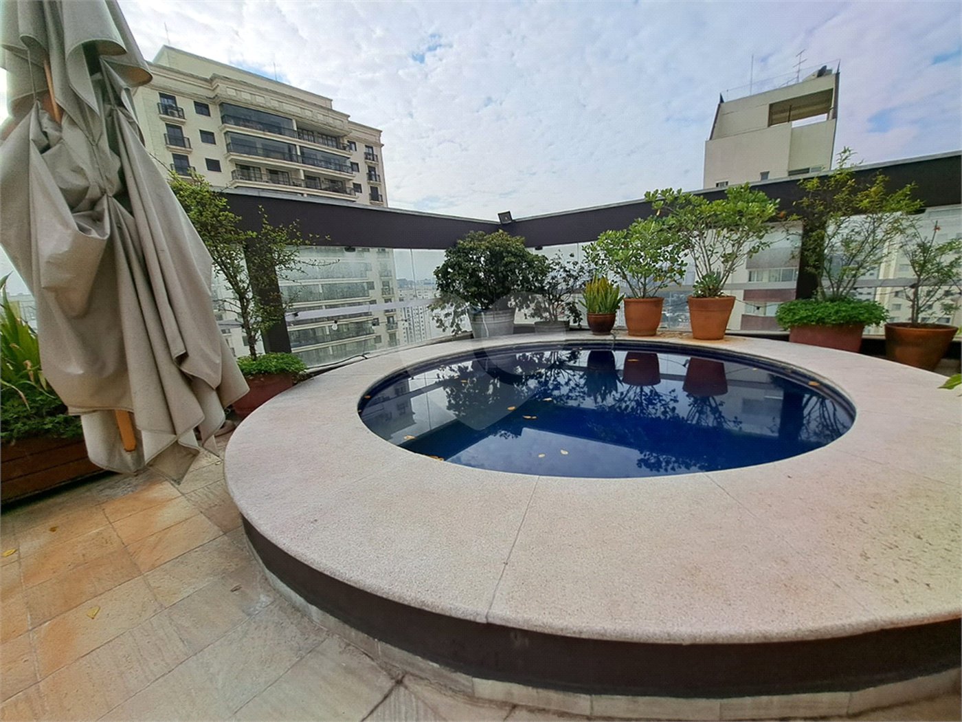 Apartamento à venda com 3 suítes em Campo Belo, São Paulo, SP