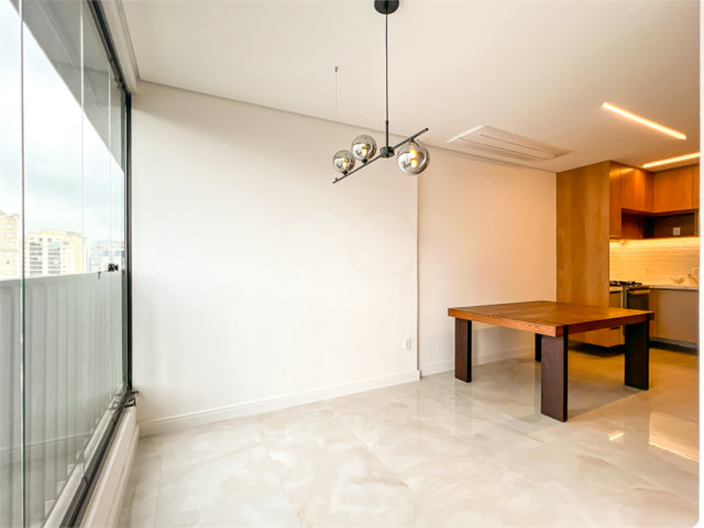 Apartamento à venda com 2 quartos, sendo 1 suíte,  em Santo Amaro, São Paulo, SP
