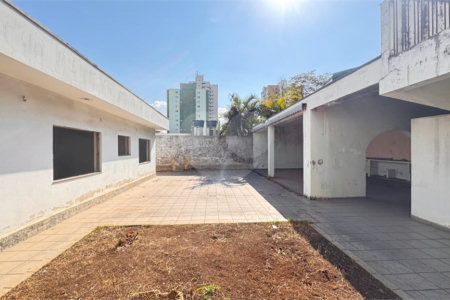 Casa para alugar com 5 quartos, sendo 2 suítes, no Centro, Suzano, SP