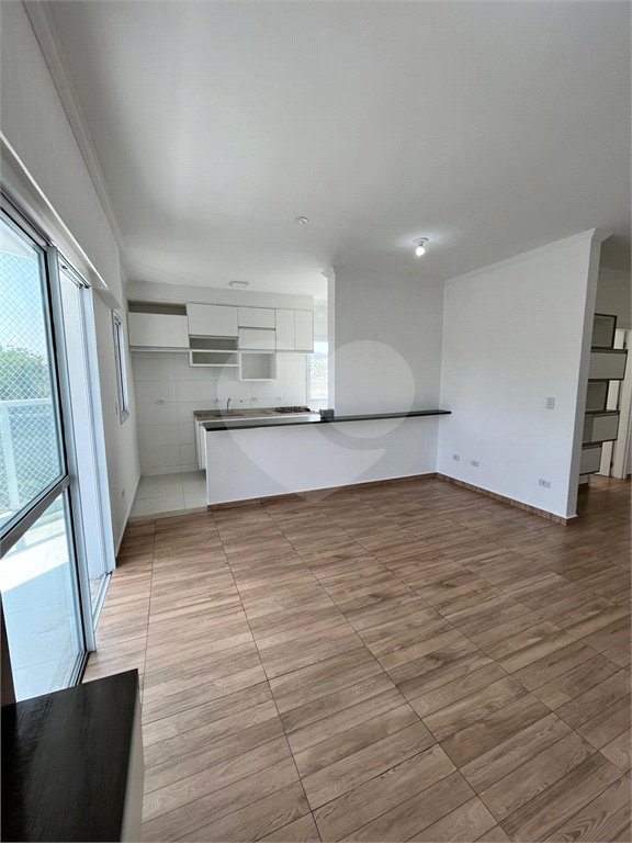 Apartamento à venda com 3 quartos, sendo 1 suíte, em Jardim Villaça, São Roque, SP