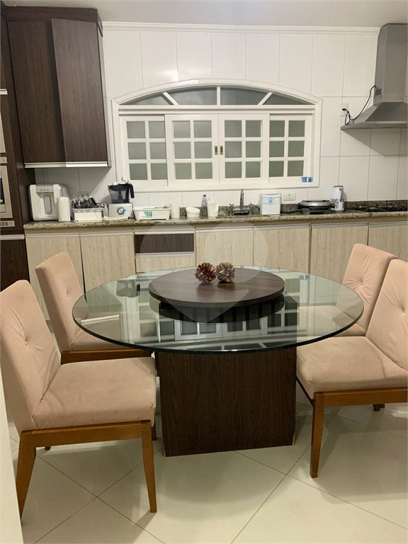 Sobrado à venda com 3 quartos, sendo 1 suíte, em Residencial Novo Horizonte I, Mogi das Cruzes, SP
