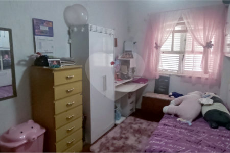 Sobrado à venda com 4 quartos em Vila Medeiros, São Paulo, SP