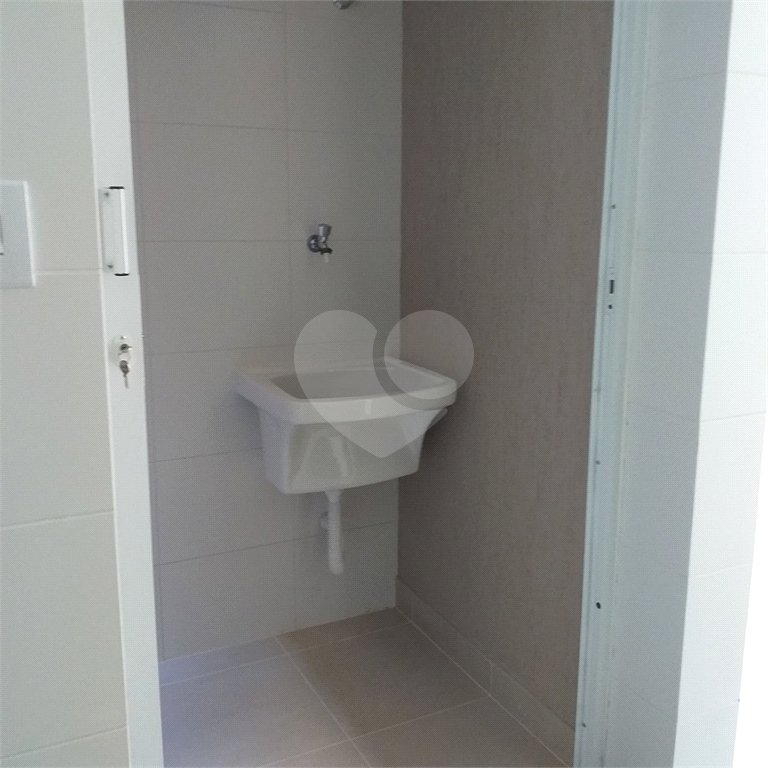 Casa à venda com 2 suítes no condomínio martinha, São Paulo - SP