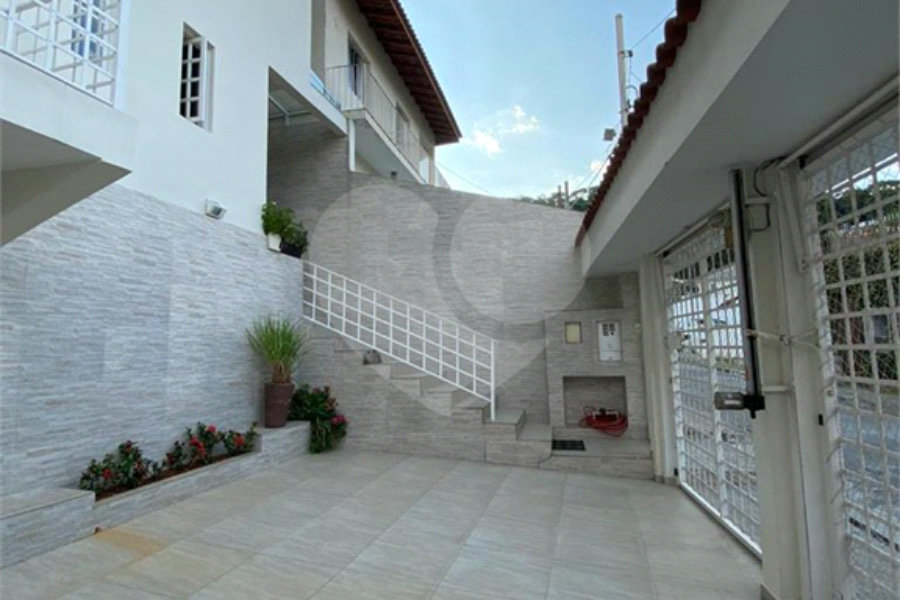 Sobrado à venda com 3 quartos, sendo 1 suíte, em Horto Florestal, São Paulo, SP