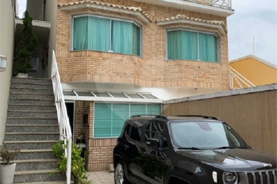 Sobrado à venda com 3 quartos, sendo 1 suíte, em Tremembé, São Paulo, SP