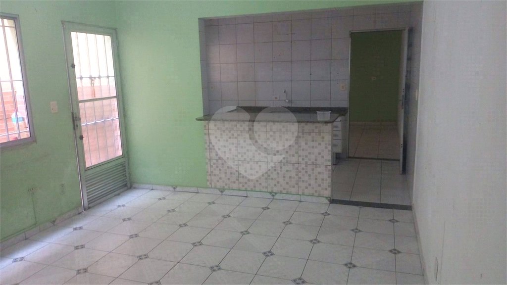 Sobrado à venda com 3 quartos, sendo 1 suíte, em Tremembé, São Paulo, SP