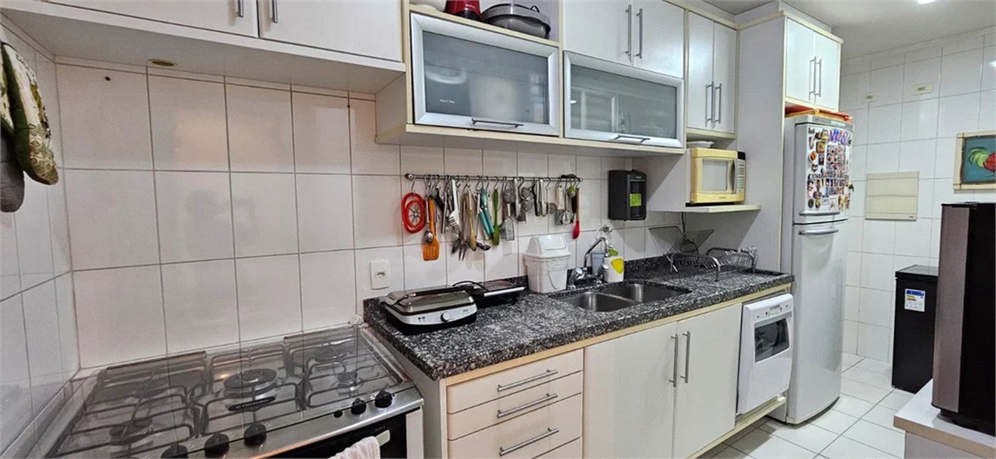 Apartamento à venda com 3 quartos, sendo 2 suítes, em Pinheiros, São Paulo, SP