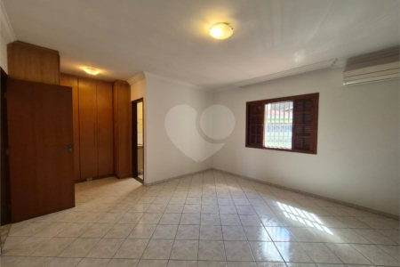 Sobrado à venda com 3 quartos, sendo 1 suíte,  em Vila Fiat Lux, São Paulo, SP