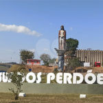 Casa à venda com 6 quartos, sendo 4 suítes, no condomínio Alpes D Ouro, Bom Jesus dos Perdões - SP