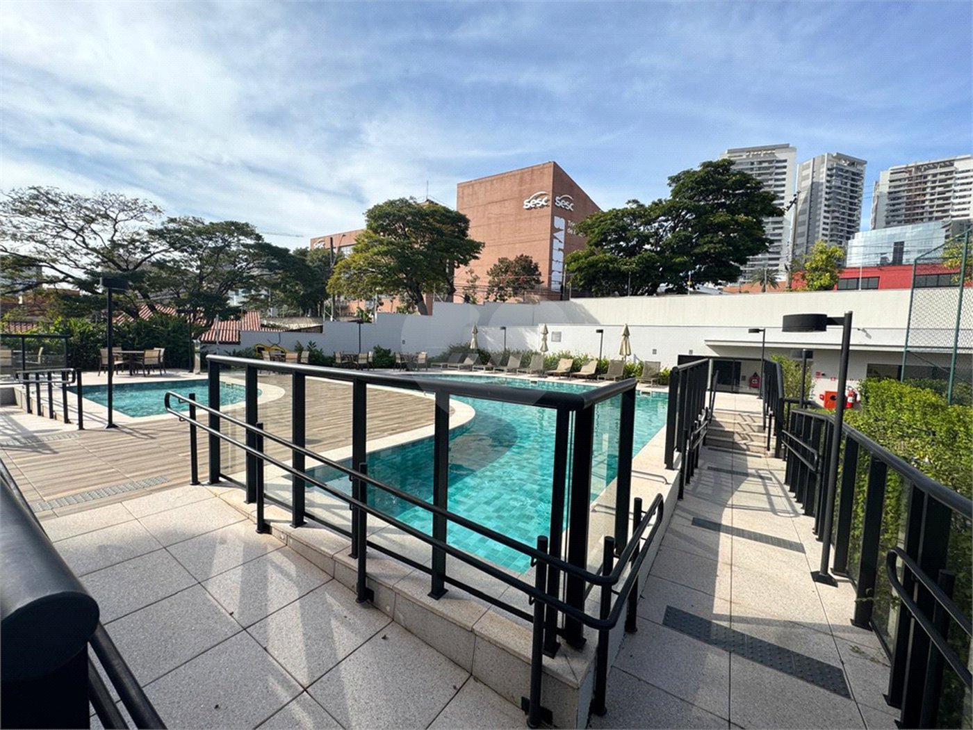 Apartamento à venda ou para alugar com 2 suítes em Jardim Faculdade, Sorocaba, SP