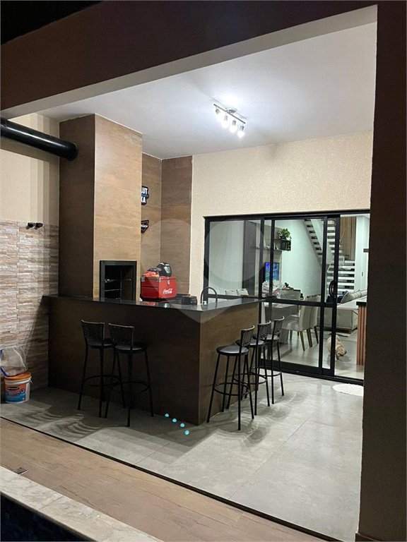Casa à venda com 3 quartos, sendo 1 suíte, no condomínio Horto Florestal Villagio, Sorocaba - SP