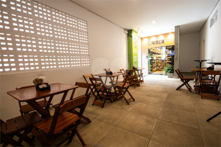 Apartamento à venda com 5 quartos, sendo 4 suítes,  em Parque Reboucas, São Paulo, SP