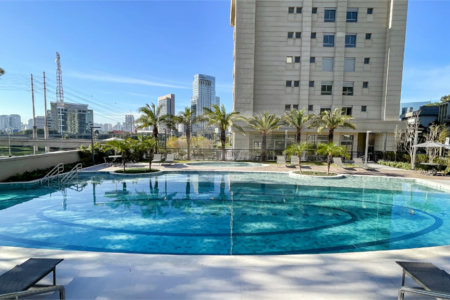 Apartamento à venda com 4 suítes em Real Parque, São Paulo, SP
