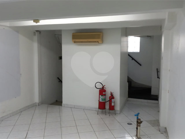 Loja à venda ou para alugar em Santana, São Paulo, SP
