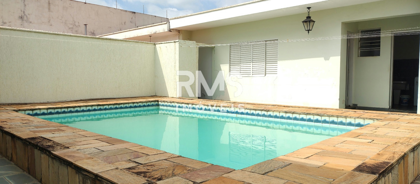 Casa à venda com 4 quartos, sendo 2 suítes,  no Centro, Itu, SP
