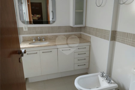 Apartamento para alugar com 3 suítes em Campo Belo, São Paulo, SP