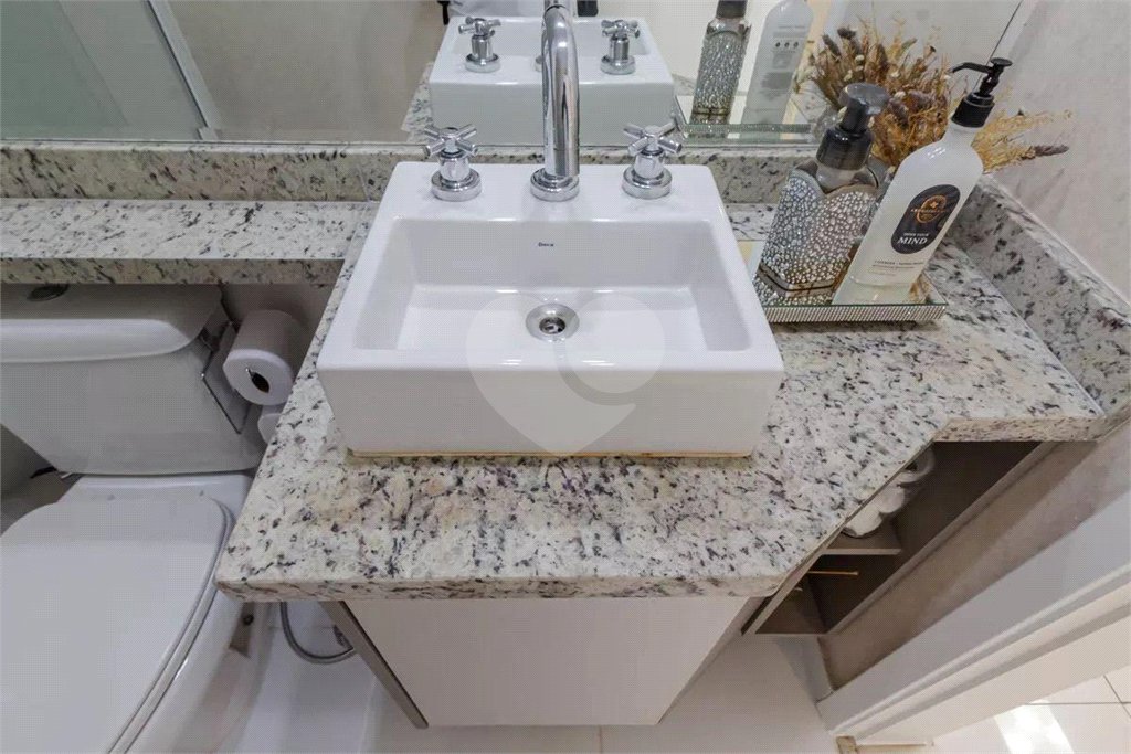 Apartamento à venda com 2 quartos, sendo 1 suíte,  em Vila Andrade, São Paulo, SP