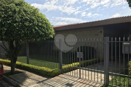 Sobrado à venda com 5 quartos, sendo 1 suíte, em Jardim São Bento, São Paulo, SP